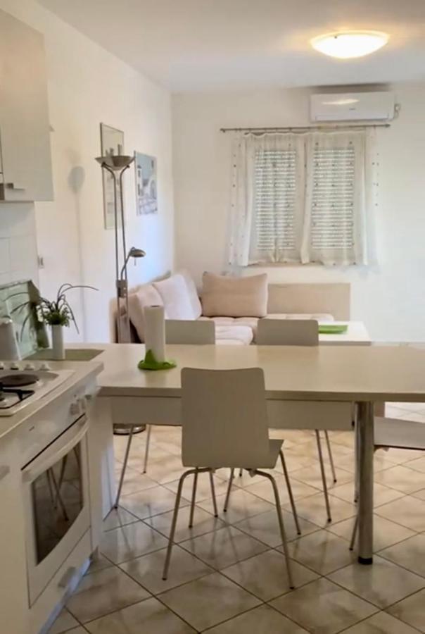 Jersani Apartment Murter Ngoại thất bức ảnh